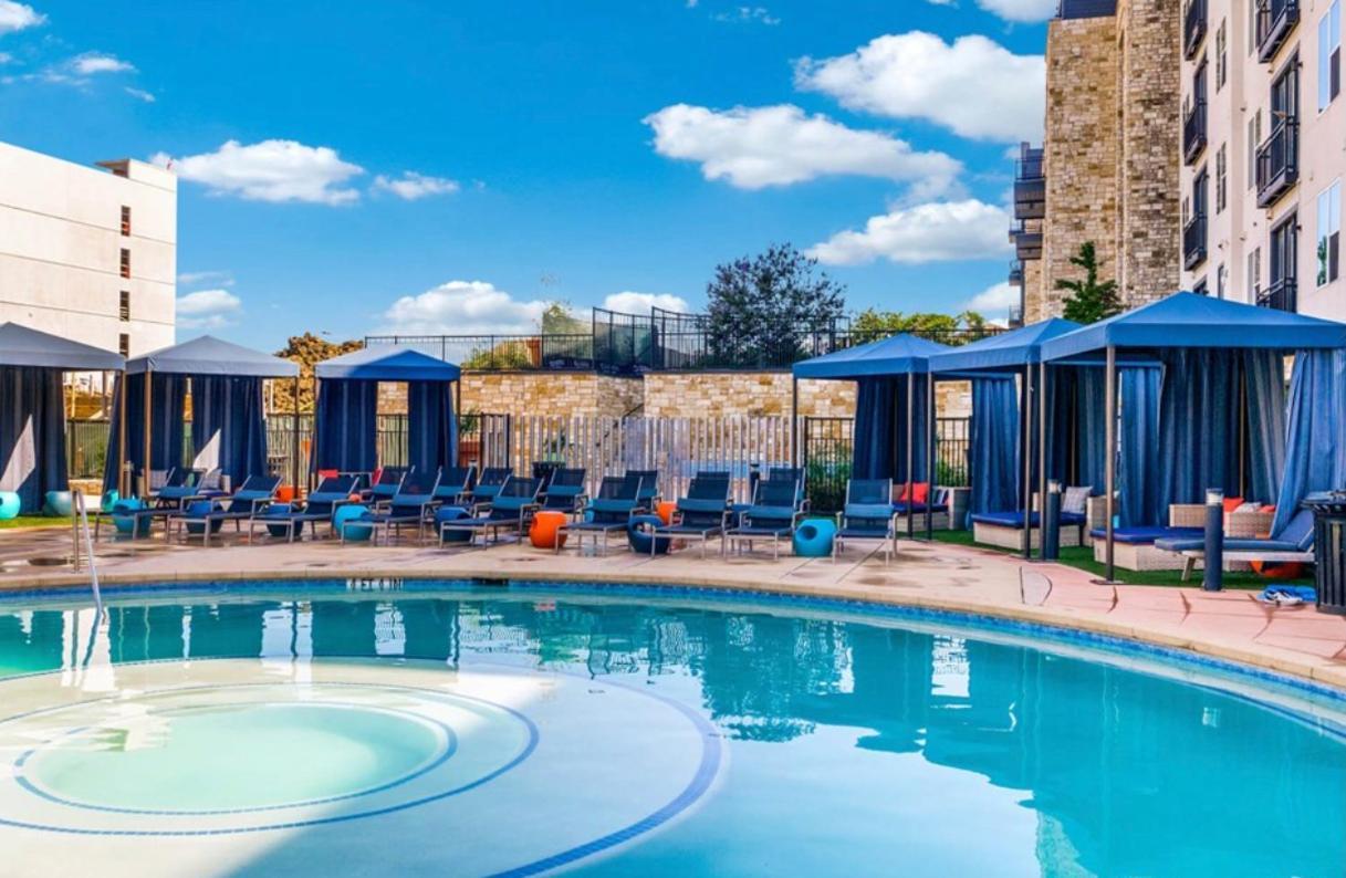 Cozy Retreat-Free Reserved Parking-Pool Addison Kültér fotó